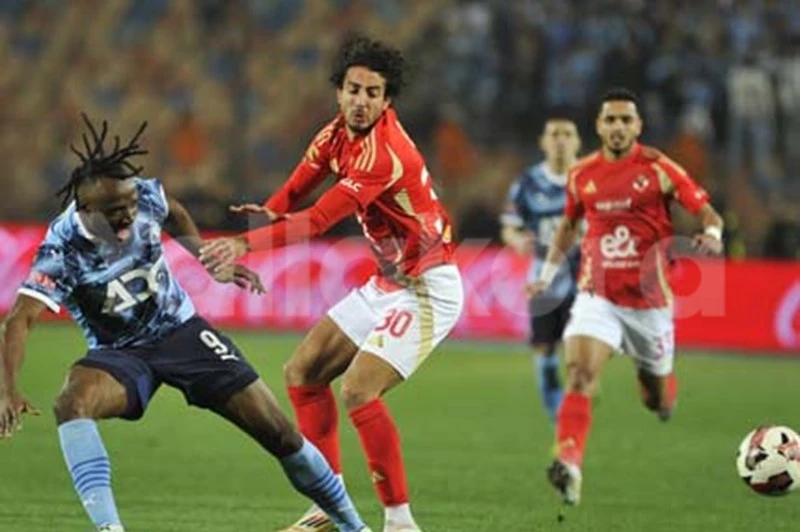 الأهلي يحقق انتصاراً حاسماً على بيراميدز: تحديث جدول ترتيب الدوري بعد انتهاء الجولة المهمة