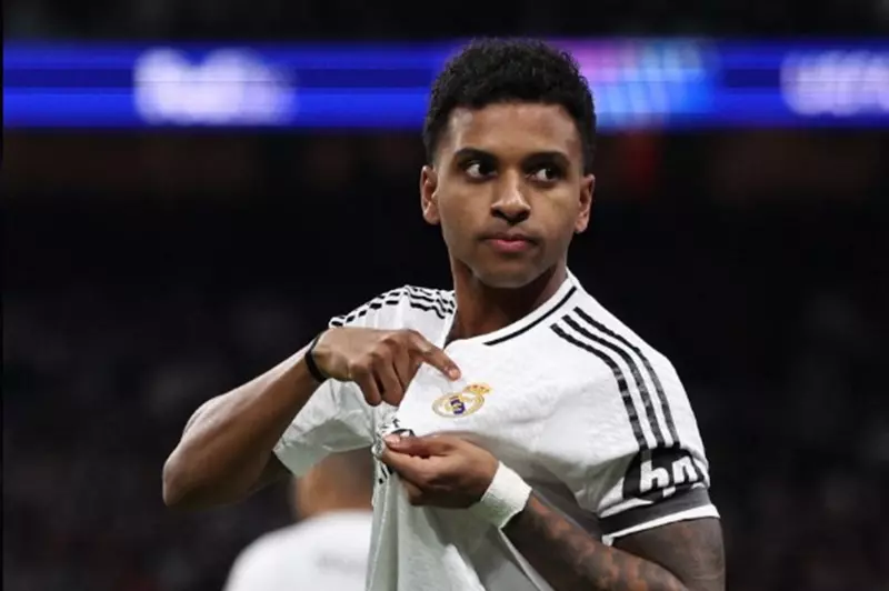 رصد: أرسنال وتشيلسي يتابعان موقف رودريجو في ظل ترقب ريال مدريد لقرار ألونسو