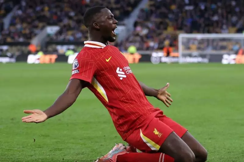 ليفربول يرفض الاستغناء عن كوناتي ويتحدى ريال مدريد بسعر استثنائي