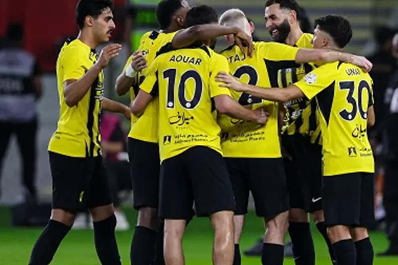 مباراة مصيرية: موعد نهائي كأس خادم الحرمين الشريفين بين الاتحاد والقادسية والقنوات الناقلة