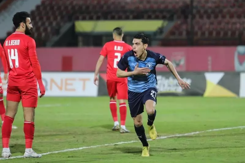 محمد حمدي يواجه الطرد الأول في مسيرته أثناء مباراة سيراميكا