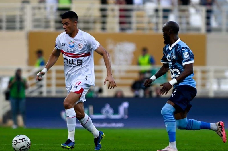 جلسة رمادية بين لاعبي الزمالك لتوحيد الصفوف قبل مواجهة بيراميدز
