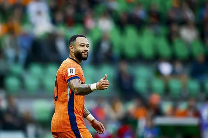 ديباي يعادل رقم فان بيرسي كهداف تاريخي لمنتخب هولندا