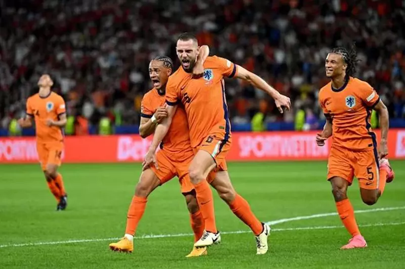 منتخب هولندا يسحق مالطا بثمانية أهداف نظيفة في تصفيات كأس العالم